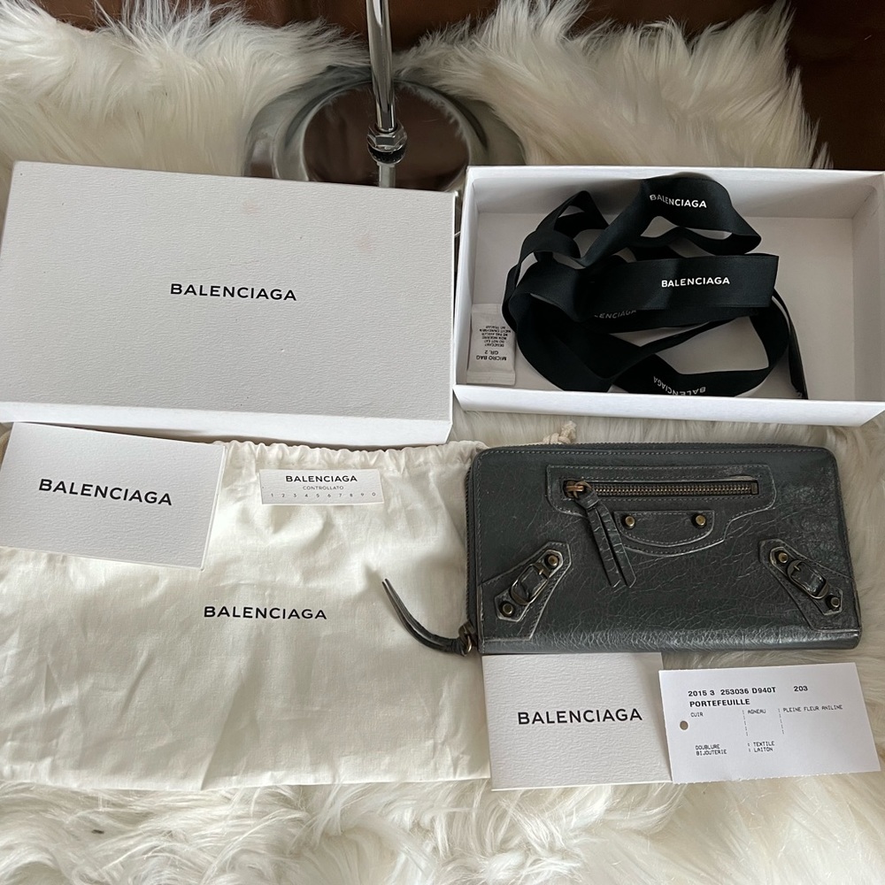 Balenciaga wallet Authentic